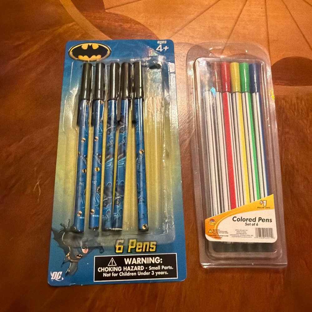 Children’s Batman Pend & Colored  Pens 1 Open Pack